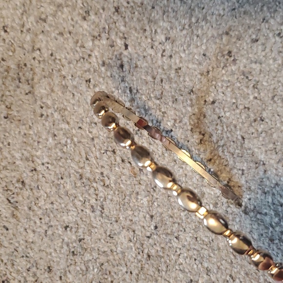 2/$10! Anthropologie gold headband - Picture 2 of 2